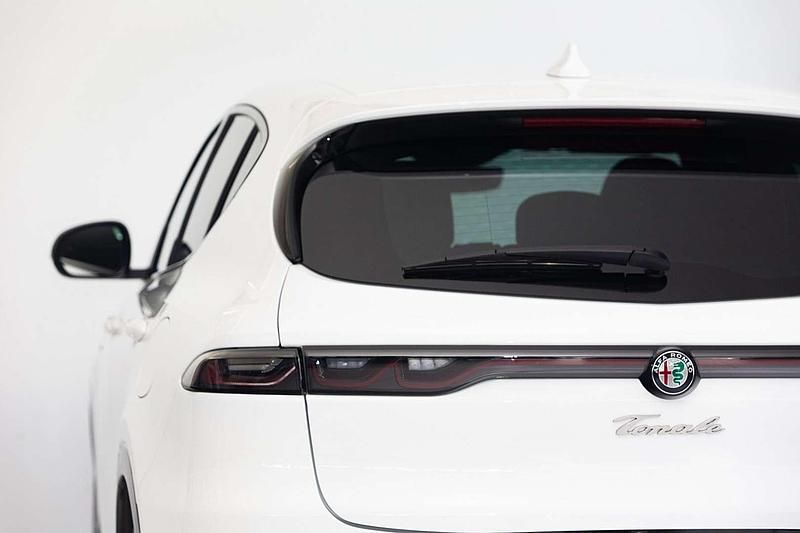 Gebraucht Alfa Romeo Tonale Veloce 179 PS (131 kW) 2024 Weiß SUV