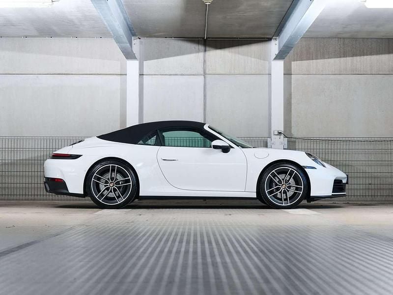 Gebraucht Porsche 911 Carrera Cabriolet 394 PS (289 kW) 2025 Weiß Cabrio