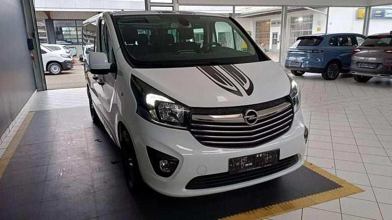 Gebraucht Opel Vivaro Sport 146 PS (107 kW) 2017 Weiß Van / Kleinbus