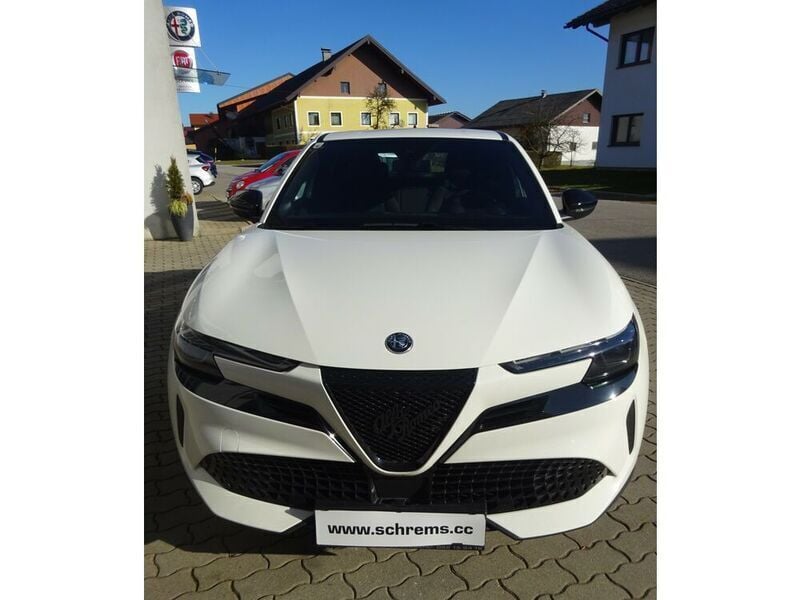 Gebraucht Alfa Romeo Junior 136 PS (100 kW) 2024 SUV