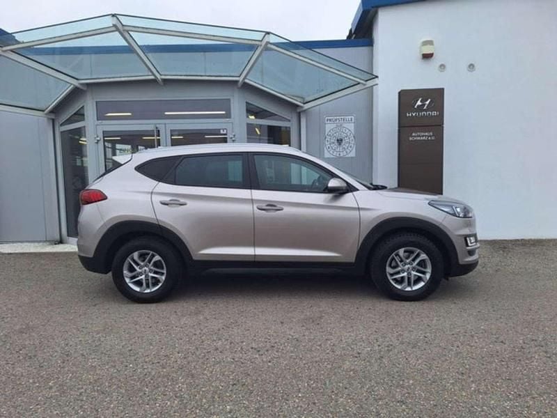 Gebraucht Hyundai Tucson 136 PS (100 kW) 2020 Weiß SUV