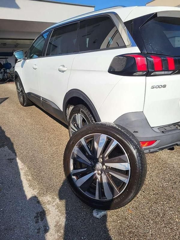 Gebraucht Peugeot 5008 S 131 PS (96 kW) 2018 Weiß SUV