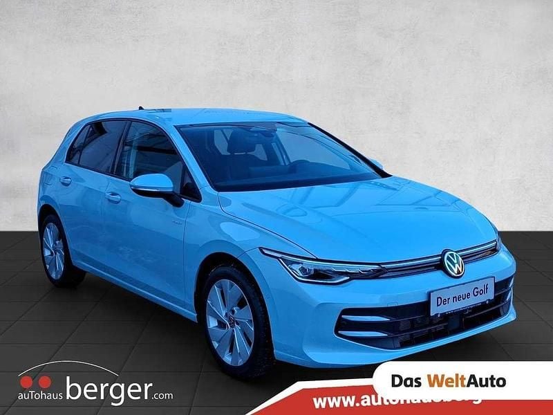 Neu VW Golf 116 PS (85 kW) 2025 Blau Limousine