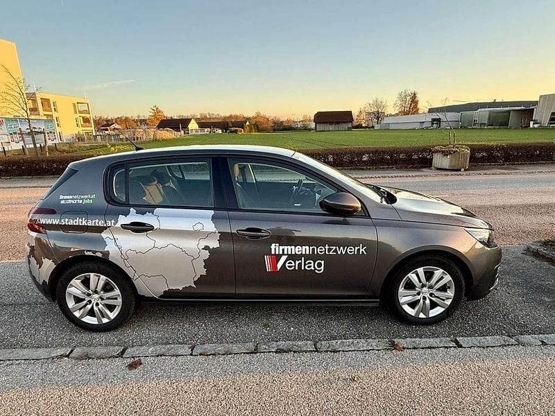 Gebraucht Peugeot 308 Active 102 PS (75 kW) 2020 Grau Limousine