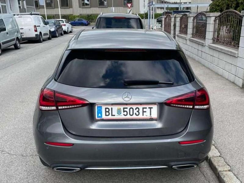 Gebraucht Mercedes A180 136 PS (100 kW) 2020 Grau Limousine