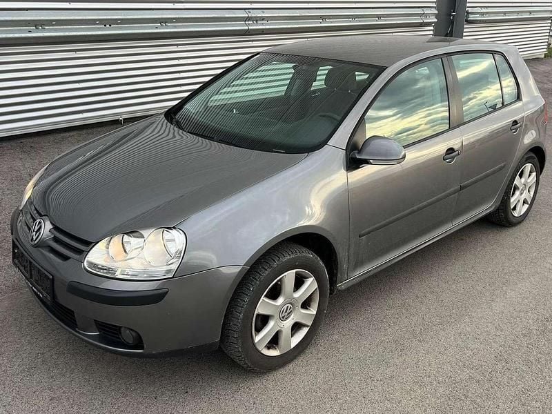 Grau Gebraucht 2005 VW Golf IV Kleinwagen | € 2.400 (Fairer Preis) - Bild 1/4