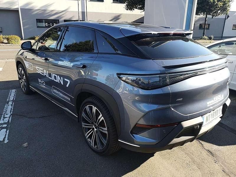 Gebraucht BYD Sealion 7 389 kW (530 PS) 2025 Grau SUV
