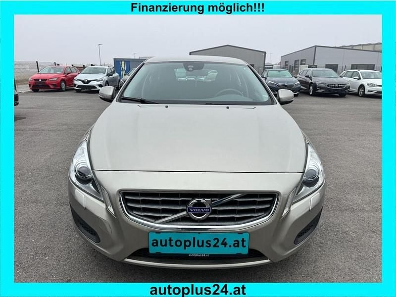Gebraucht Volvo V60 163 PS (119 kW) 2011 Grau Kombi