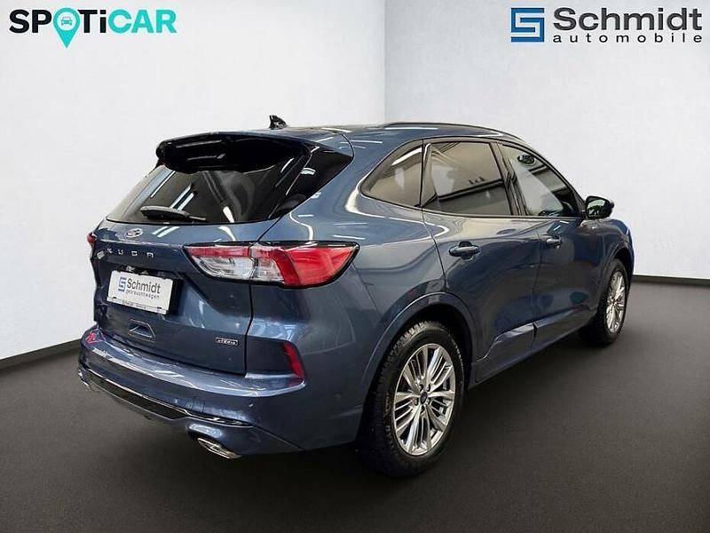 Gebraucht Ford Kuga ST-Line X 153 PS (112 kW) 2022 Chrome blue met SUV