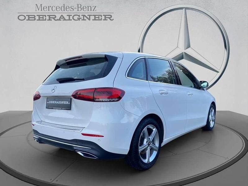 Gebraucht Mercedes B180 Progressive 116 PS (85 kW) 2019 Weiß Van / Kleinbus