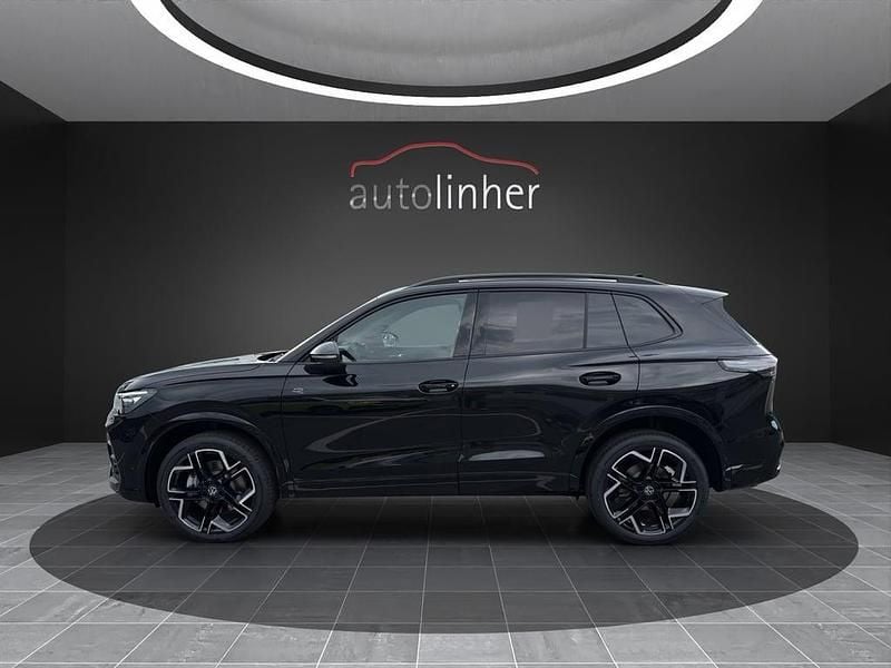 Gebraucht VW Tiguan Sport 193 PS (141 kW) 2025 Schwarz  metallic SUV