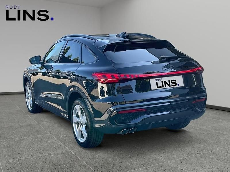 Gebraucht Audi Q5 Sportback Ambiente 204 PS (150 kW) 2025 Schwarz  metallicperleffektno SUV