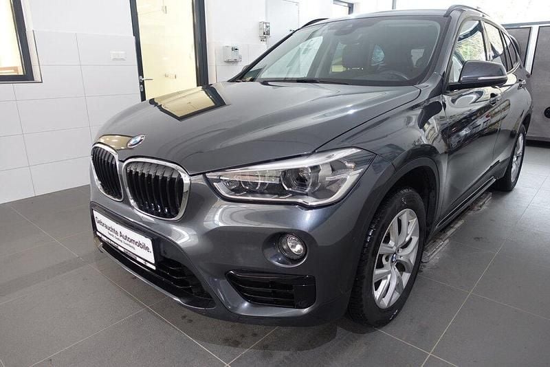 Mineralgrau Gebraucht 2018 BMW X1 Efficient Dynamics SUV | € 19.900 (Superpreis) - Bild 1/1