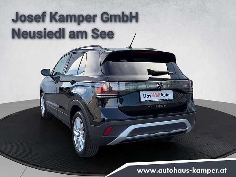 Gebraucht VW T-Cross 95 PS (69 kW) 2024 Schwarz  metallicperleffektno SUV