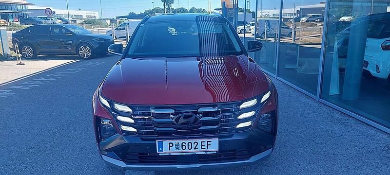 Gebraucht Hyundai Tucson 215 PS (158 kW) 2025 Rot SUV