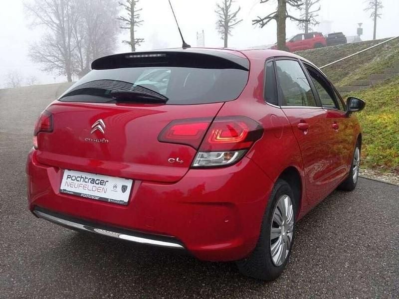 Gebraucht Citroën C4 Feel 110 PS (80 kW) 2017 Rot Limousine