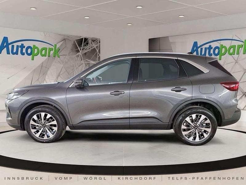 Gebraucht Ford Kuga Titanium 186 PS (136 kW) 2025 Grau SUV