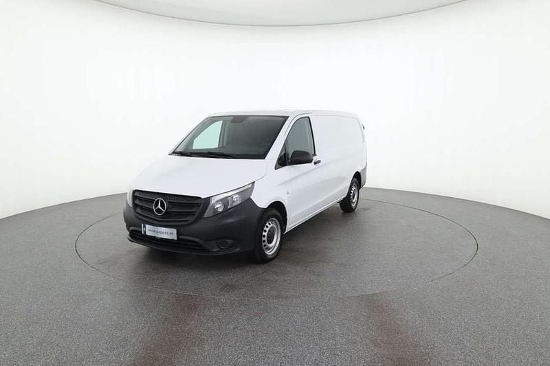 Weiß Gebraucht 2021 Mercedes Vito Van / Kleinbus | € 28.788 (Superpreis) - Bild 1/4