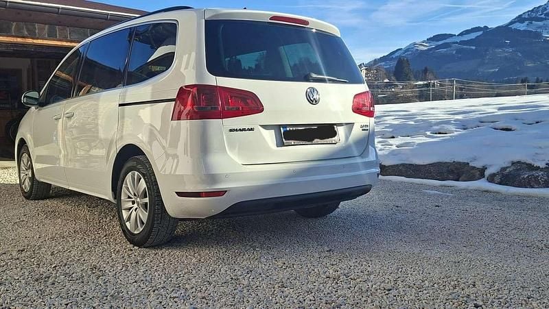 Gebraucht VW Sharan 140 PS (102 kW) 2015 Weiß Van / Kleinbus