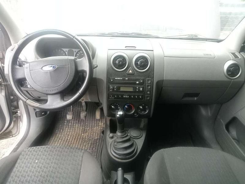 Gebraucht Ford Fusion Trend 80 PS (58 kW) 2002 Silber Kleinwagen