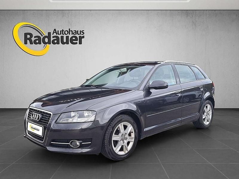 Gebraucht Audi A3 Comfort 90 PS (66 kW) 2011 Grau Limousine