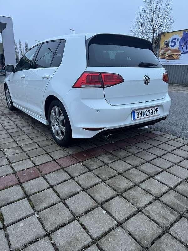 Gebraucht VW Golf VII 105 PS (77 kW) 2015 Limousine