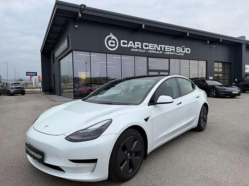 Gebraucht Tesla Model 3 Standard Range 225 kW (306 PS) 2021 Weiß Limousine