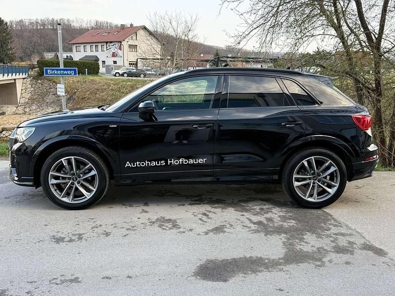 Gebraucht Audi Q3 Admired 150 PS (110 kW) 2025 Schwarz SUV