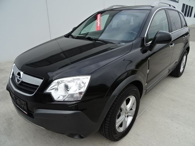Opel antara серый
