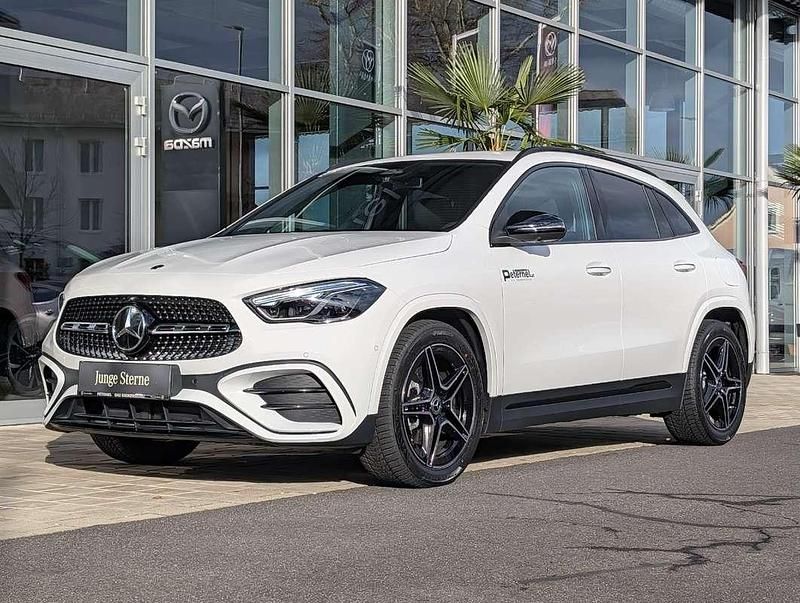 Gebraucht Mercedes GLA200 AMG line 150 PS (110 kW) 2025 Weiß SUV