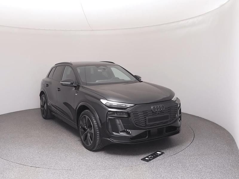 Gebraucht Audi Q6 e-tron 284 kW (387 PS) 2025 Schwarz  metallicperleffektno SUV