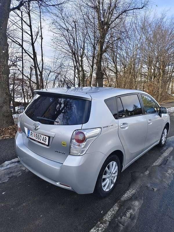 Gebraucht Toyota Verso Comfort 126 PS (92 kW) 2009 Van / Kleinbus