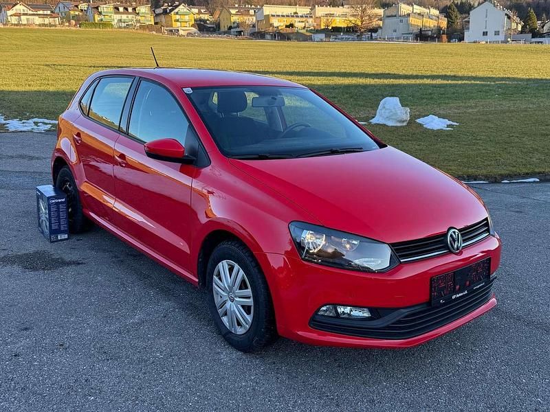 Gebraucht VW Polo 75 PS (55 kW) 2016 Rot SUV