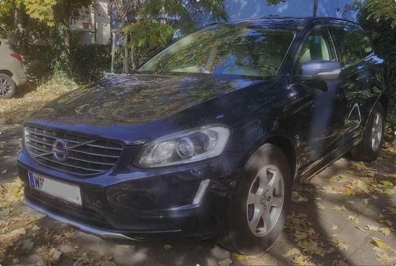 Blau Gebraucht 2014 Volvo XC60 Momentum SUV | € 13.000 (Fairer Preis) - Bild 1/2