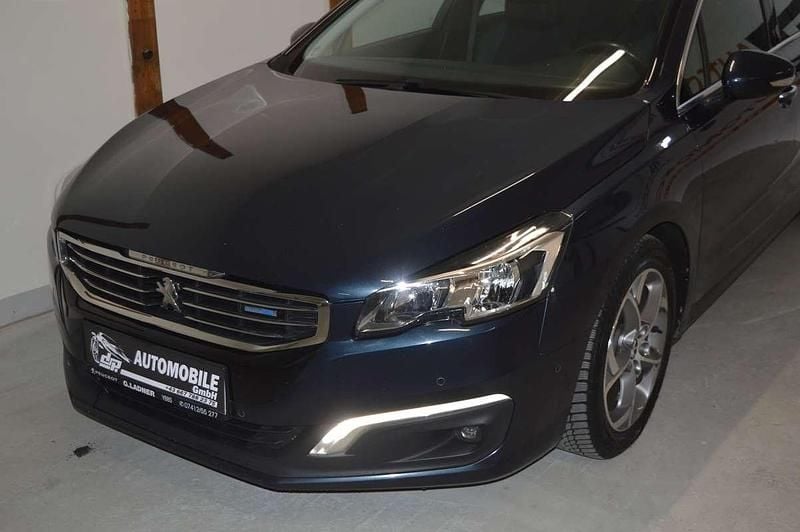 Gebraucht Peugeot 508 Allure 150 PS (110 kW) 2015 Blau Limousine