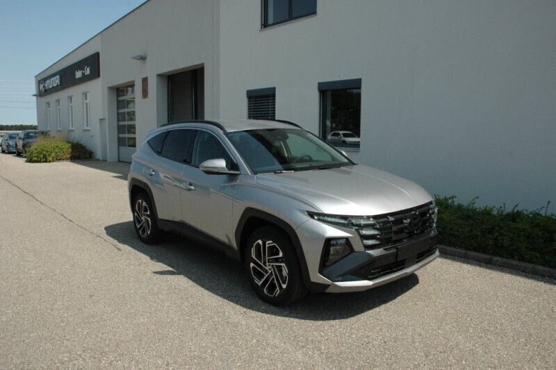 Gebraucht Hyundai Tucson GO! 159 PS (116 kW) 2023 Shimmering silver SUV