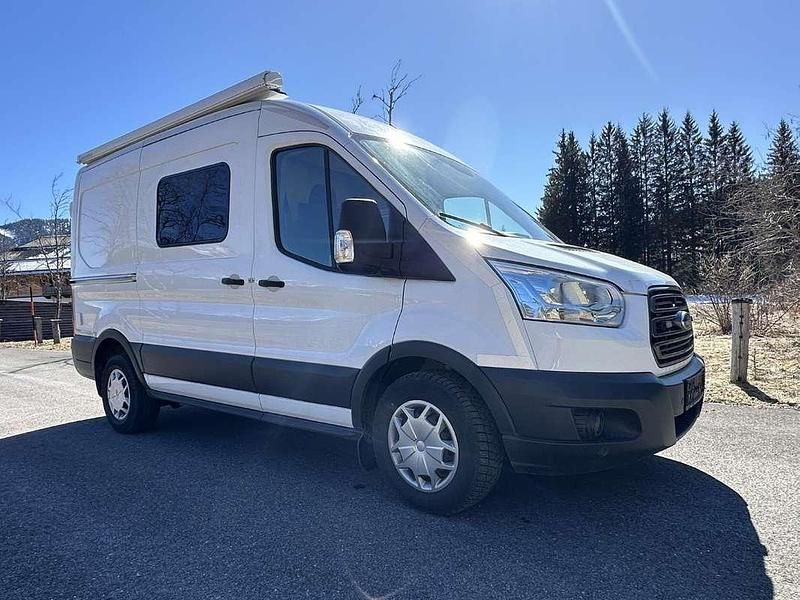 Gebraucht Ford Transit Individual 140 PS (102 kW) 2019 Weiß Van / Kleinbus