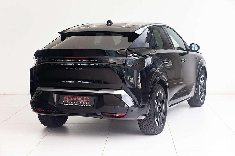 Gebraucht Peugeot e-3008 GT 157 kW (214 PS) 2024 Schwarz SUV