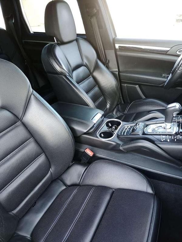 Gebraucht Porsche Cayenne Turbo 500 PS (367 kW) 2012 Schwarz SUV