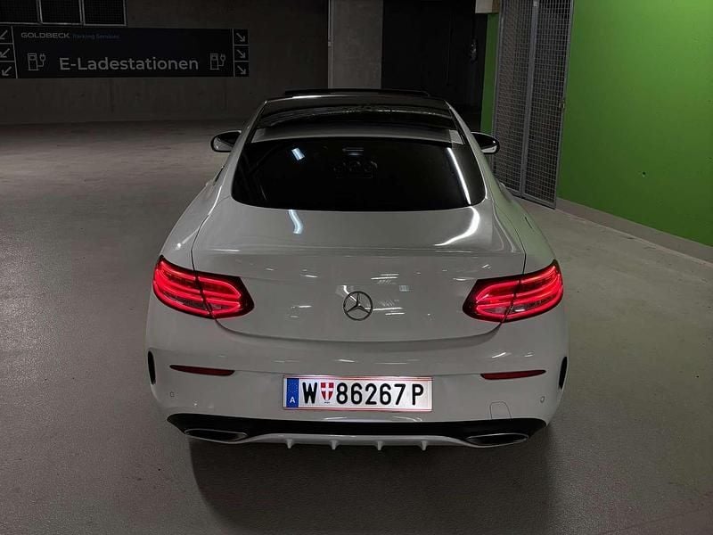 Gebraucht Mercedes C300 AMG line 245 PS (180 kW) 2016 Weiß Coupé