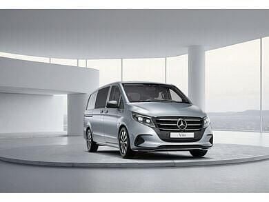 Gebraucht Mercedes Vito 163 PS (119 kW) 2024 Hightechsilber metal Van