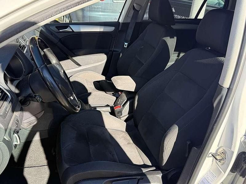 Gebraucht VW Golf Highline 110 PS (80 kW) 2009 Weiß Limousine