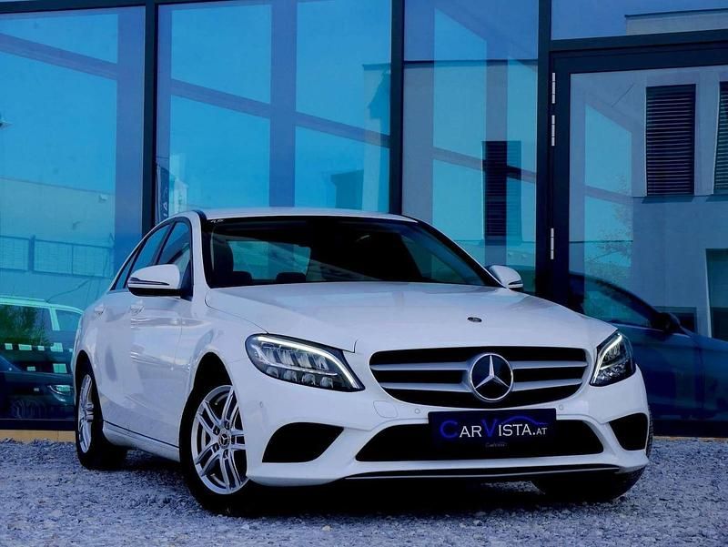 Gebraucht Mercedes C220 194 PS (142 kW) 2021 Weiß Limousine