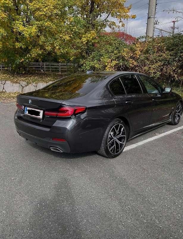 Gebraucht BMW 520 190 PS (139 kW) 2022 Grau Limousine