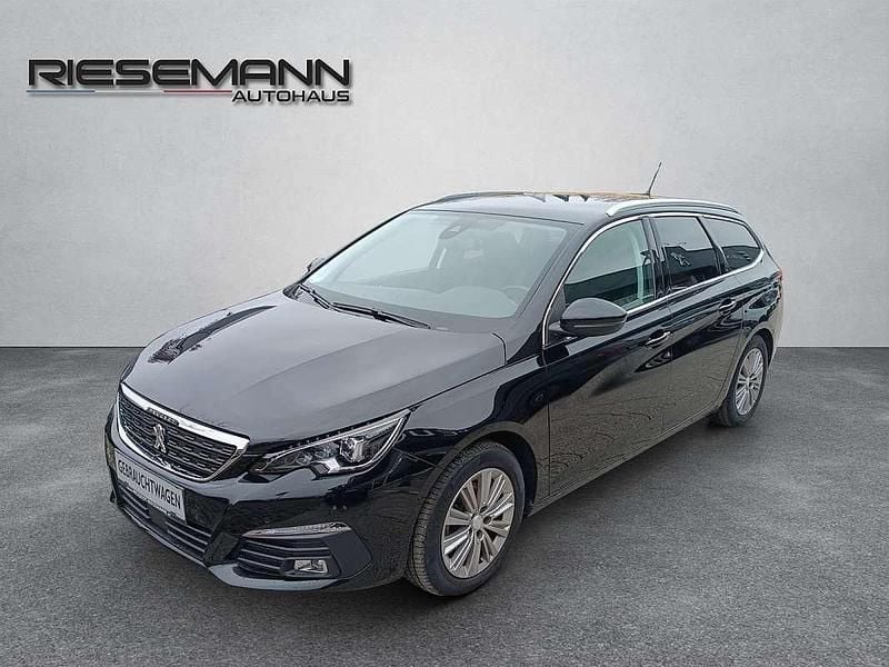 Gebraucht Peugeot 308 SW Allure 131 PS (96 kW) 2019 Schwarz Kombi