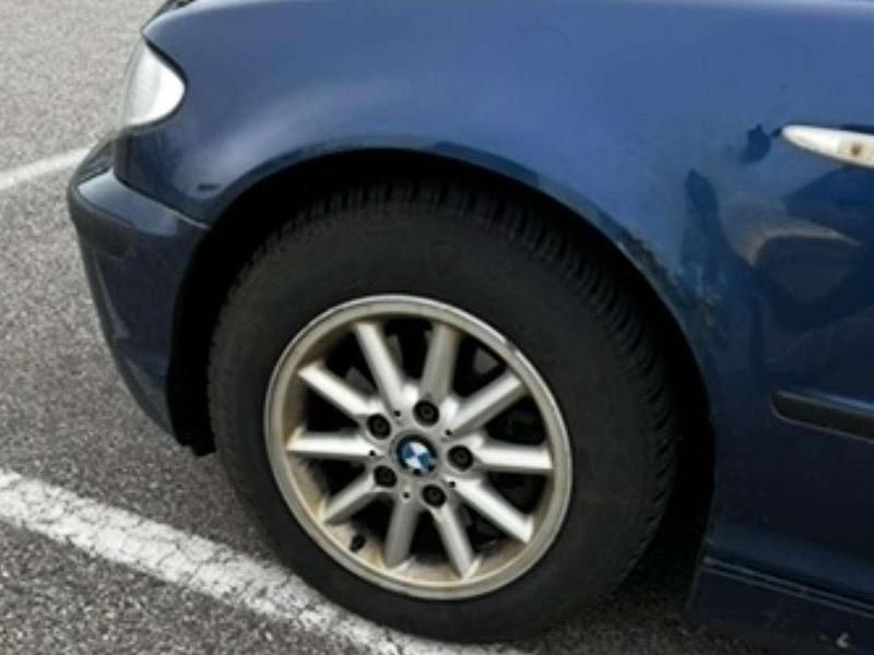 Gebraucht BMW 318 116 PS (85 kW) 2003 Blau Kombi