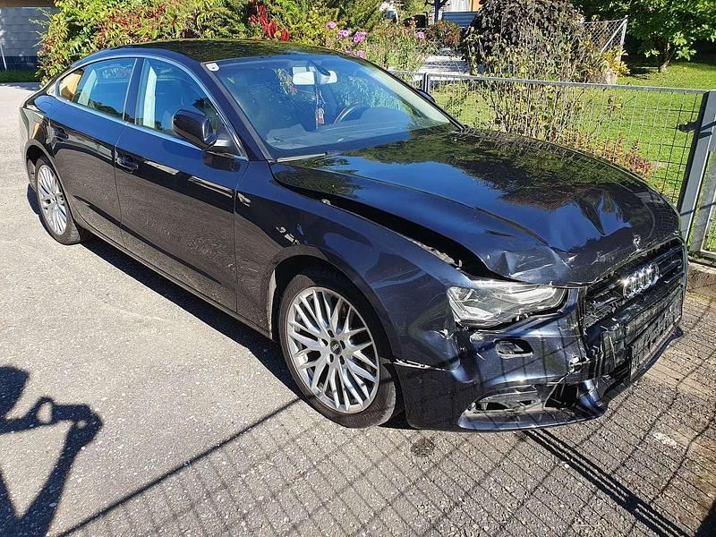 Blau Gebraucht 2012 Audi A5 Sportback Kleinwagen | € 5.250 - Bild 1/4