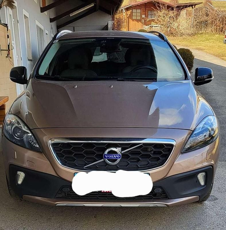 Bronze Gebraucht 2013 Volvo V40 CC Momentum Kombi | € 10.100 - Bild 1/4