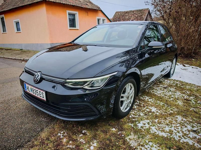 Gebraucht VW Golf VIII Life 116 PS (85 kW) 2022 Limousine