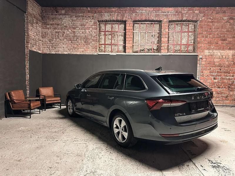 Gebraucht Skoda Octavia Ambition 110 PS (80 kW) 2021 Grau Kombi